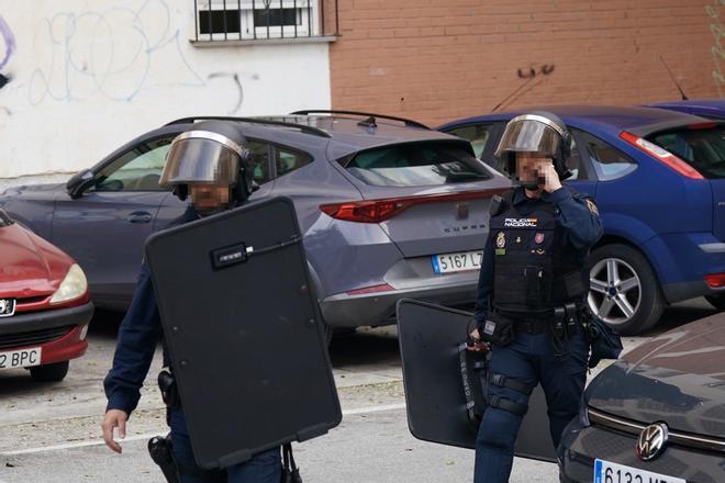 Gran despliegue policial en la Carretera de Cádiz