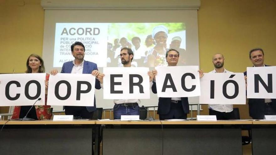 Las ONGD acusan al bipartito de Alicante de dar un nuevo hachazo al presupuesto de Cooperación