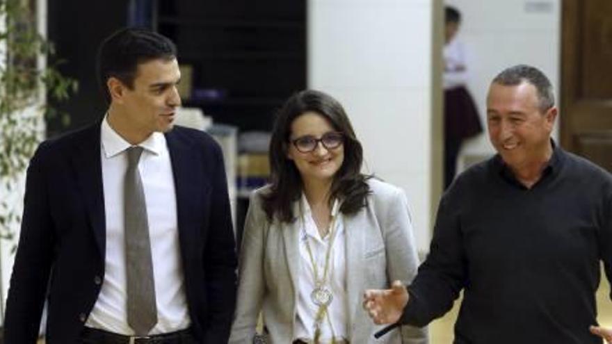 Sánchez, Oltra y Baldoví, en el Congreso antes de la investidura frustrada de marzo de 2016.