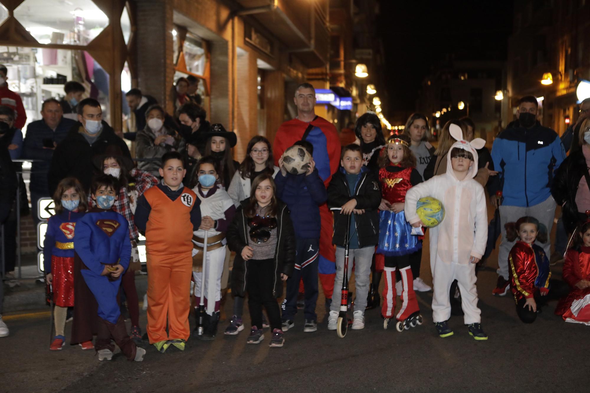 Desfile de Antroxu en Laviana