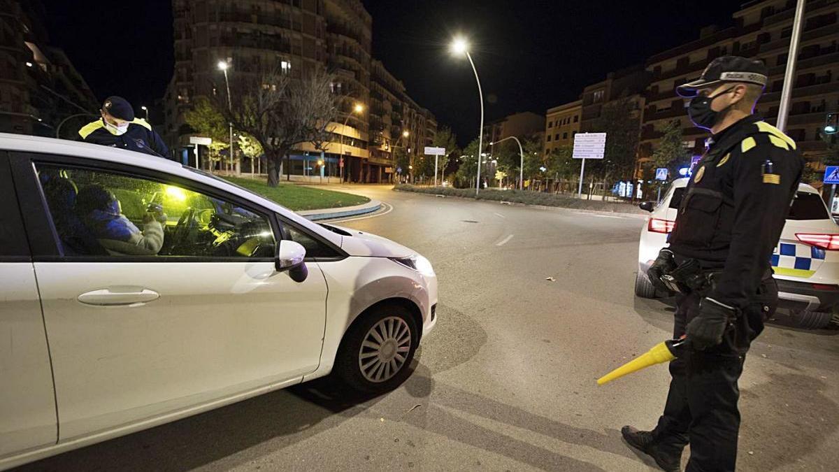 Imatge d&#039;arxiu d&#039;un control de la Policia Local a la Bonavista