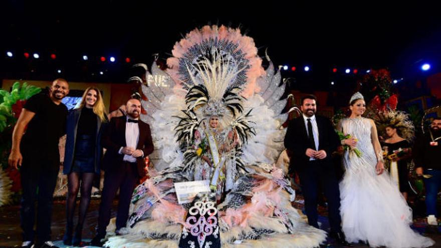 Gala de la Reina del Carnaval de Tenerife: Tamara Martín Gil, reina del  Carnaval Internacional de Puerto de la Cruz 2020