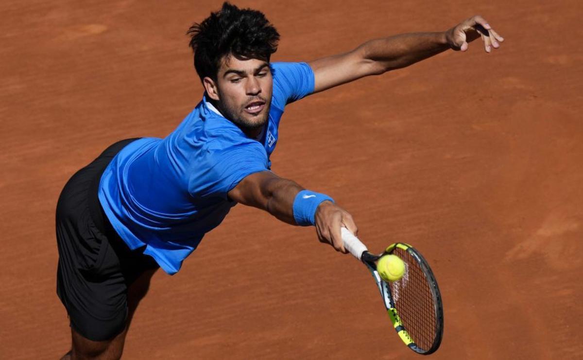 Alcaraz venç Virtanen en una estrena incòmoda