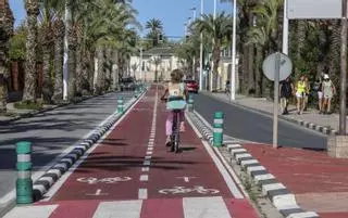 El Ayuntamiento de Elche encarga un estudio para planificar el futuro de los carriles bici y las ciclocalles