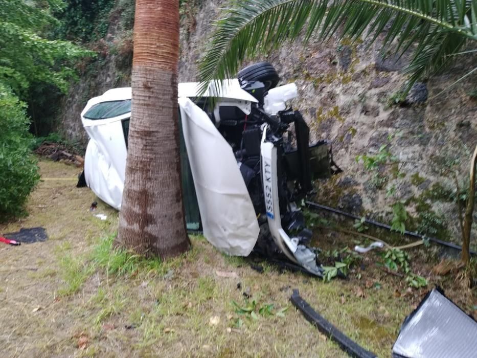 Un joven de 17 años, grave tras caer con su coche a una vivienda de Valldemossa