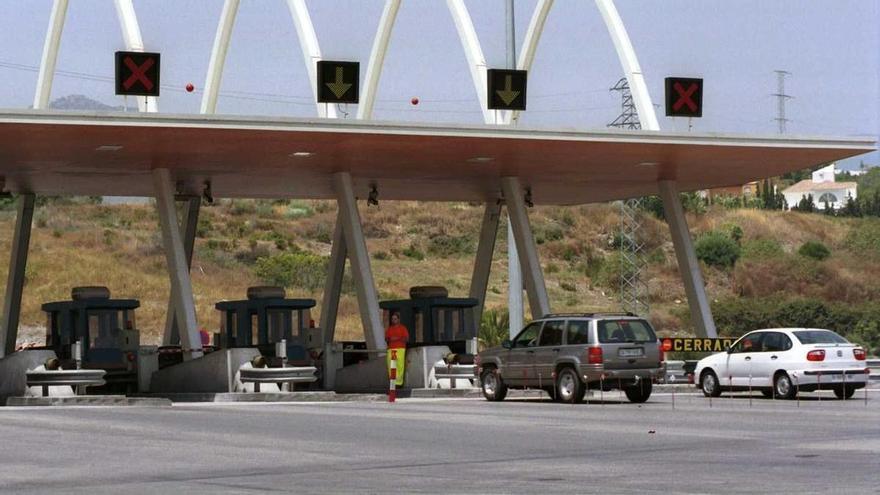 Hallan 108 kilos de hachís en el camión robado en plena autopista de la Costa del Sol