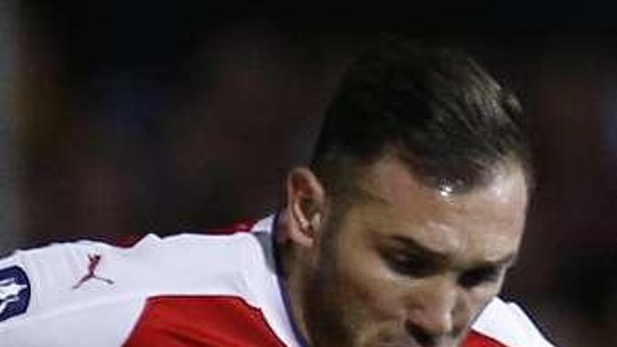 Lucas Pérez, en el Arsenal.