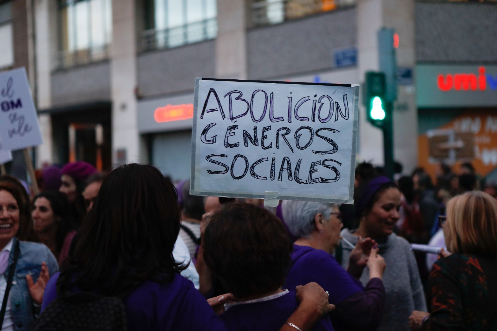 La manifestación de la Coordinadora Feminista de València para celebrar el 8 M