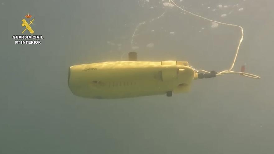 Así trabajan los drones submarinos de la Guardia Civil para perseguir el contrabando en Canarias