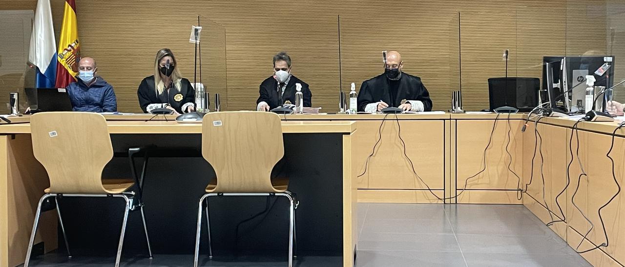 El Tribunal de la Sección Primera de la Audiencia Provincial, este jueves