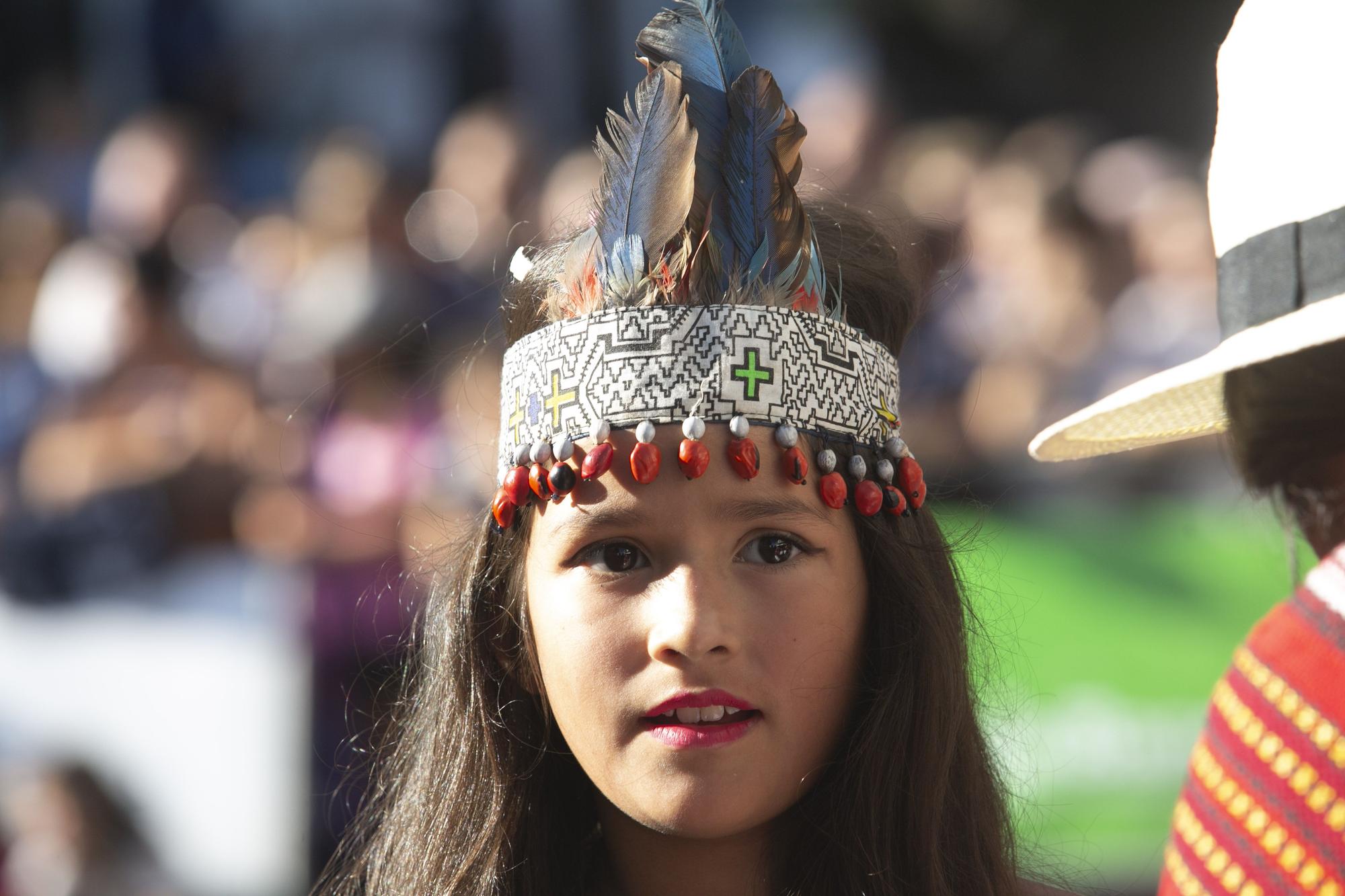 En Imágenes: El Desfile del Día de América llena las calles de Oviedo en una tarde veraniega