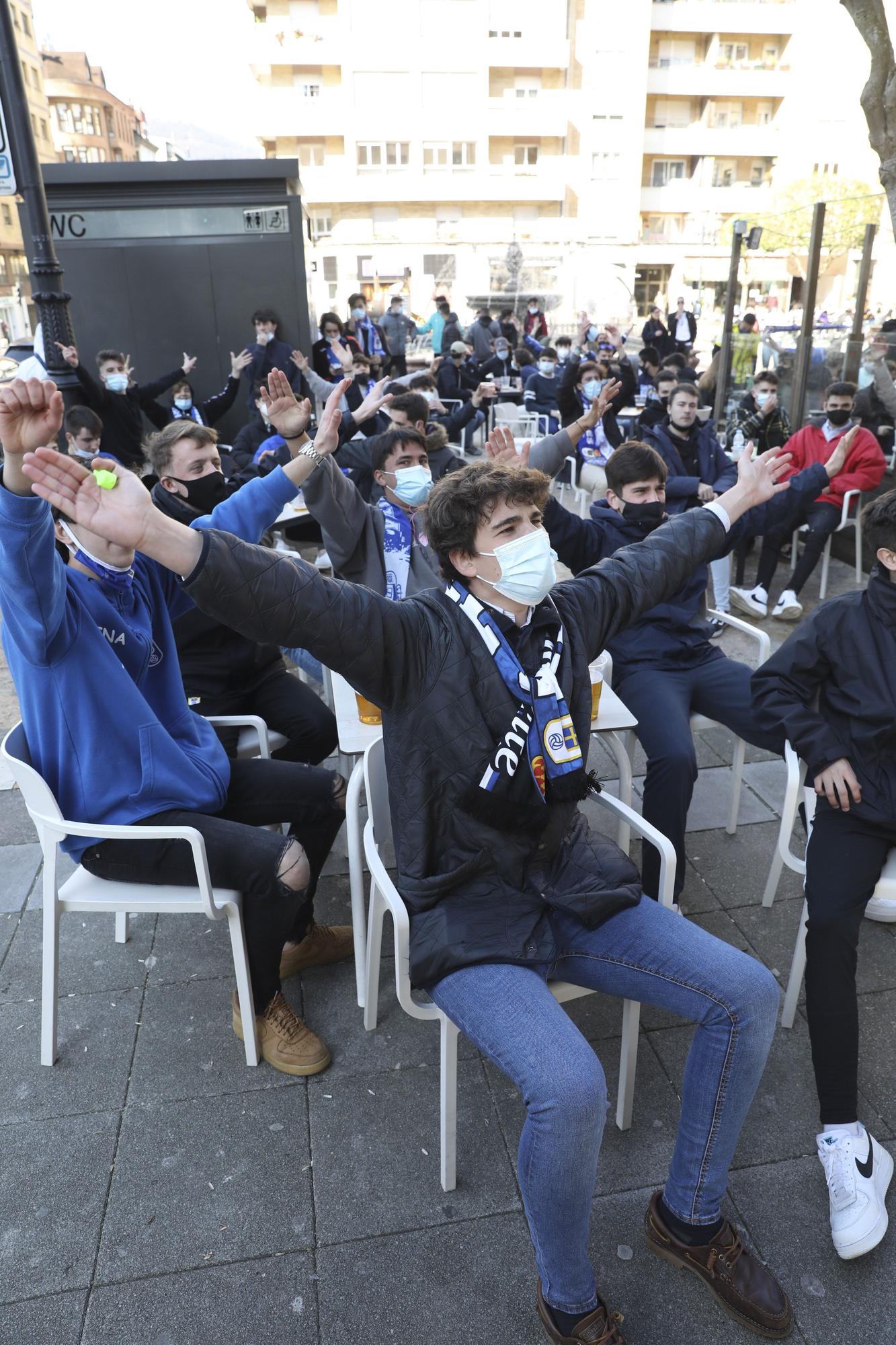 El ambiente en Oviedo durante el derbi