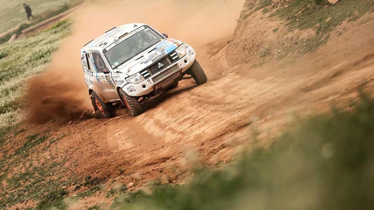 Gana un 1 Co-Drive con Dani Sordo con un vehículo del Rally Dakar en Les Comes 4x4 Festival de Súria