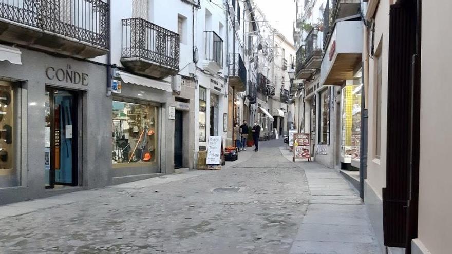 Una de las calles comerciales de la ciudad.