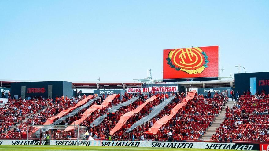 La afición del Mallorca responde como nunca en Segunda División con récord de abonados