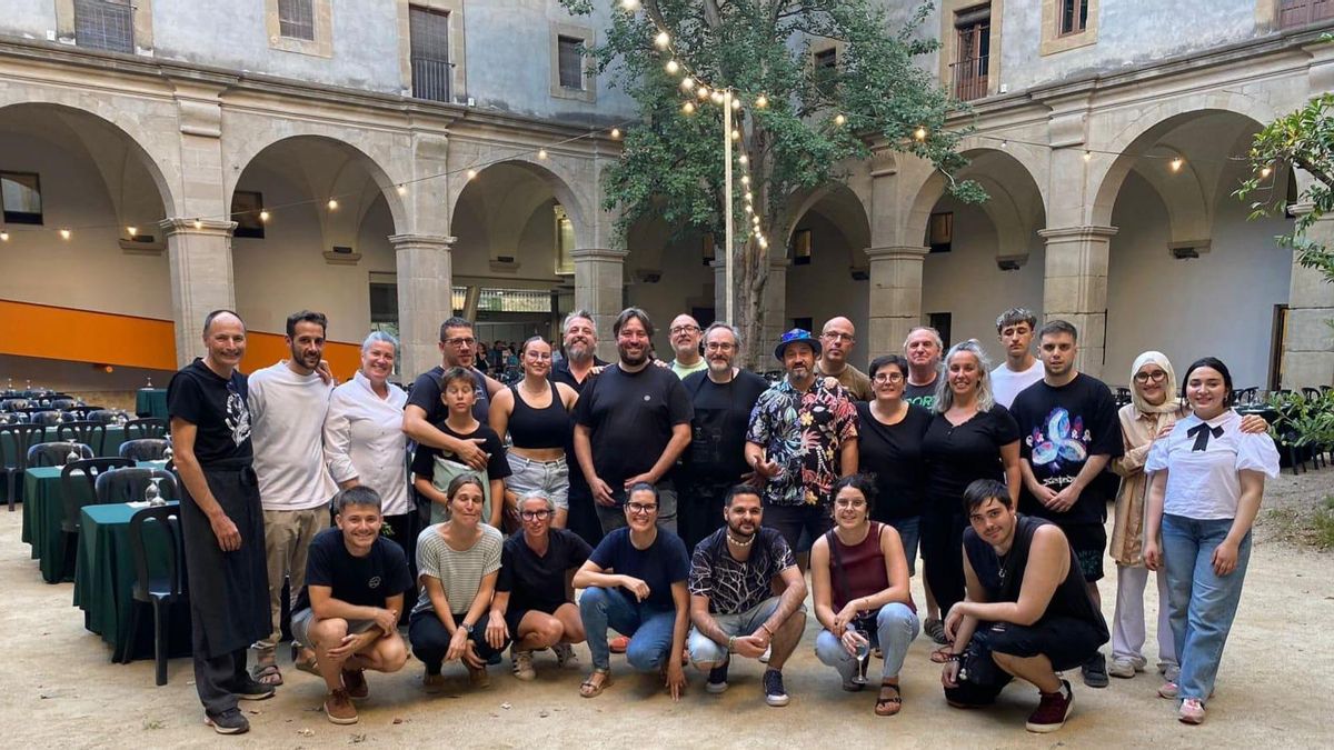 Els xefs i caps de cuina que fan possible el sopar del tomàquet, un dels plats estrella de la Festa del Tomàquet del Bages