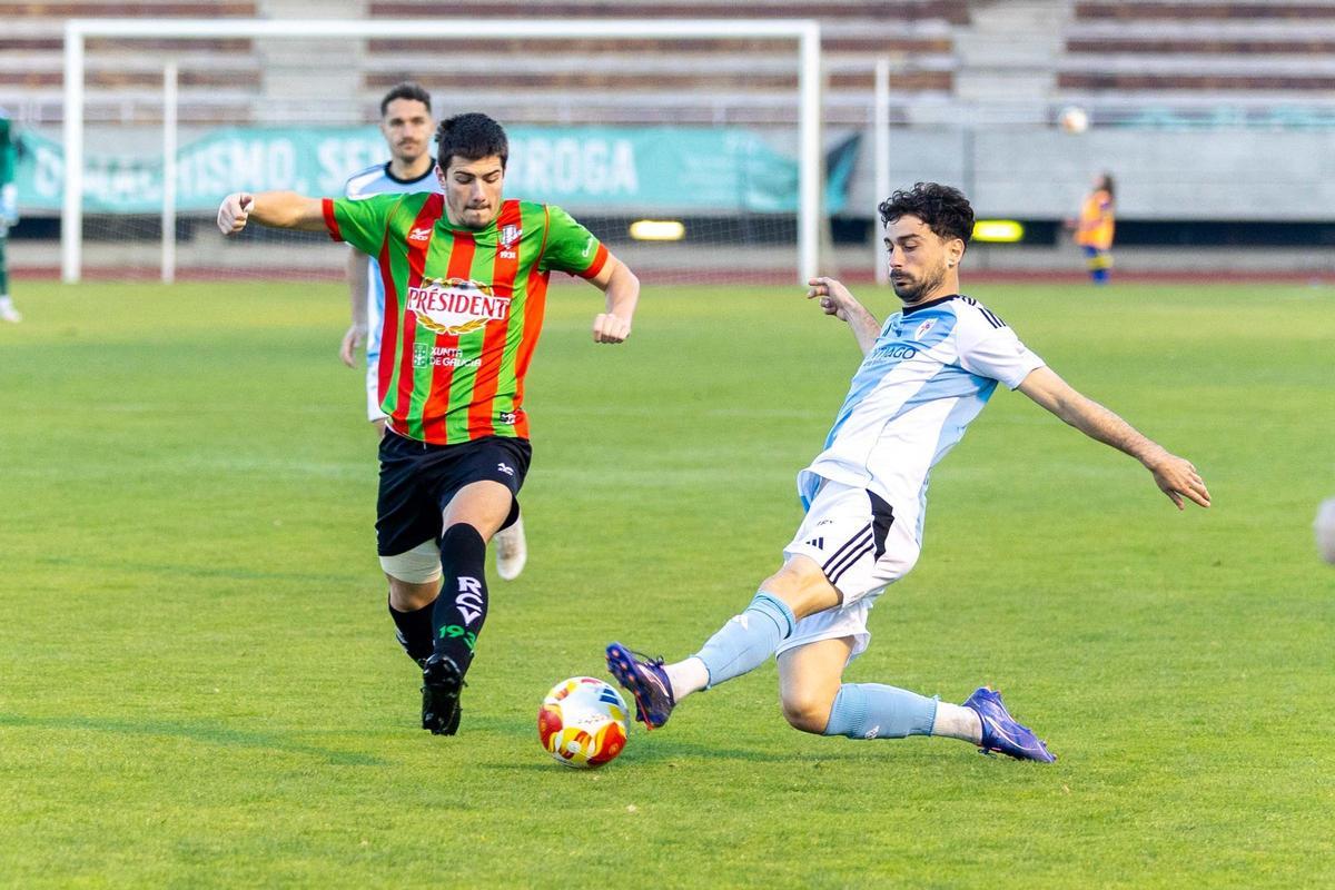 El Compostela cede un empate ante el Racing Villalbés en San Lázaro