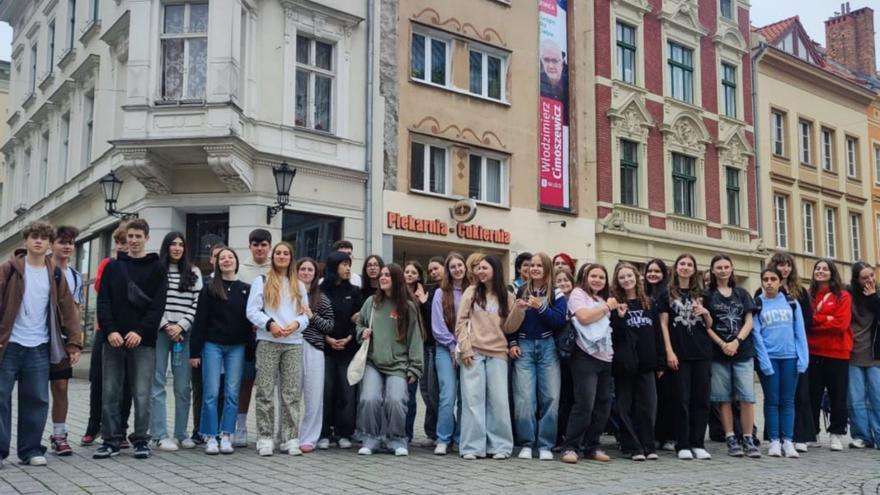 El alumnado del IES María Soliño en la localidad polaca de Zielona Gora. | // FDV