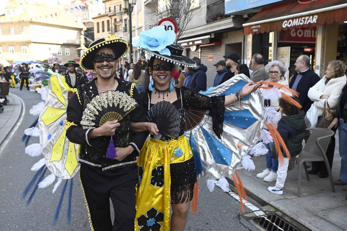 Las comparsas desfilaron ayer por las principales calles del centro urbano