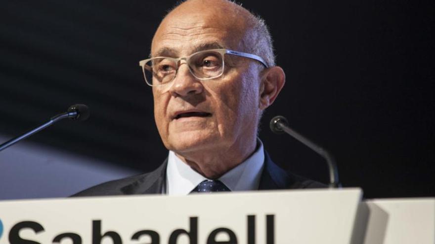 El presidente del Sabadell abre la puerta a una posible fusión
