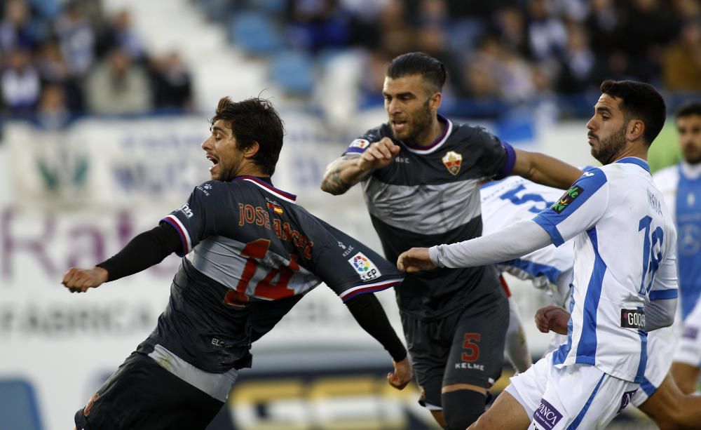 El Elche araña un empate en su campo maldito después de 90 minutos de esfuerzo y sin dejar fisuras defensivas