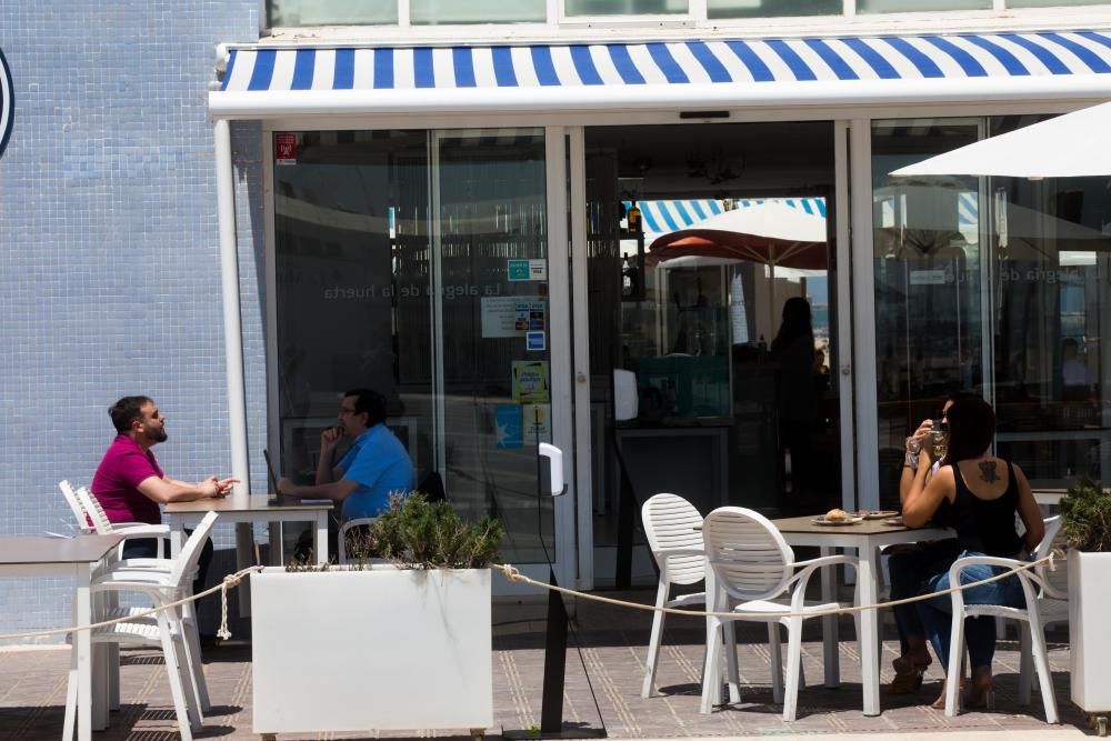 Restaurantes de la playa y Marina Beach en fase 1