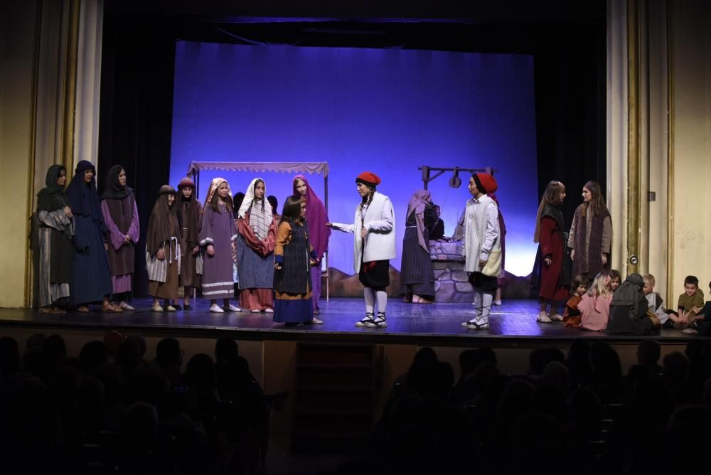 Representació dels Pastorets a la sala Els Carlins de Manresa