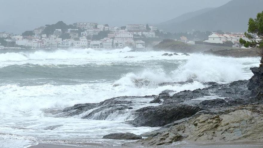 Temporal de llevant a Llançà