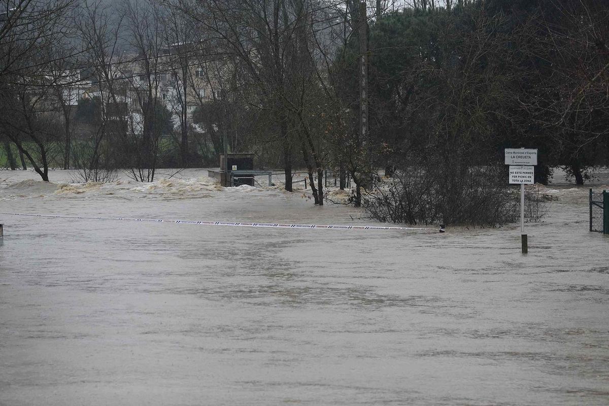 Les imatges de l'Onyar i el Ter plens d'aigua