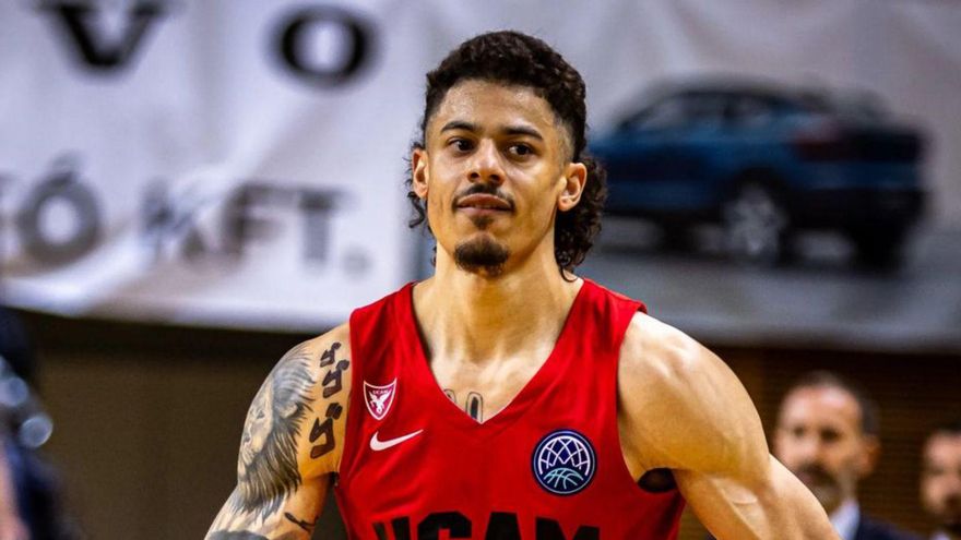 Radebaugh, del UCAM Murcia, durante un partido de la Champions. | FIBA