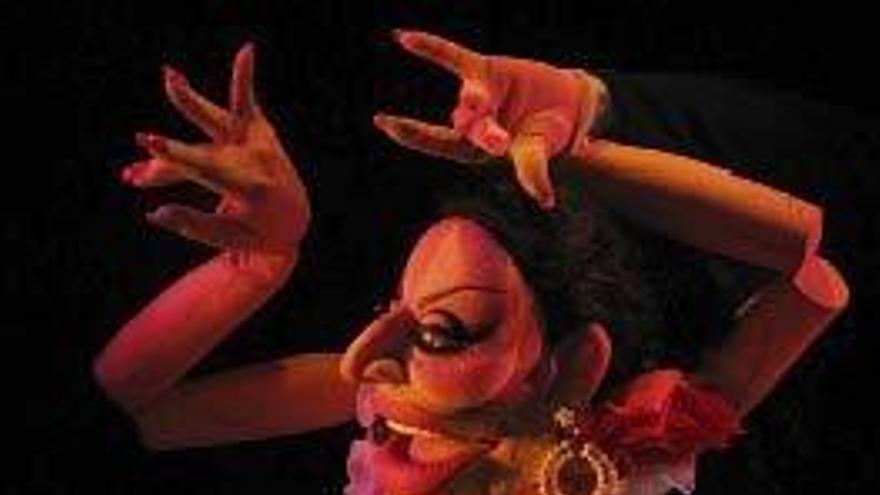 Una de las marionetas del espectáculo «Es-puto Cabaret».