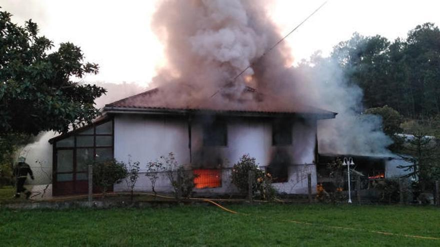 Arde una casa en A Estrada