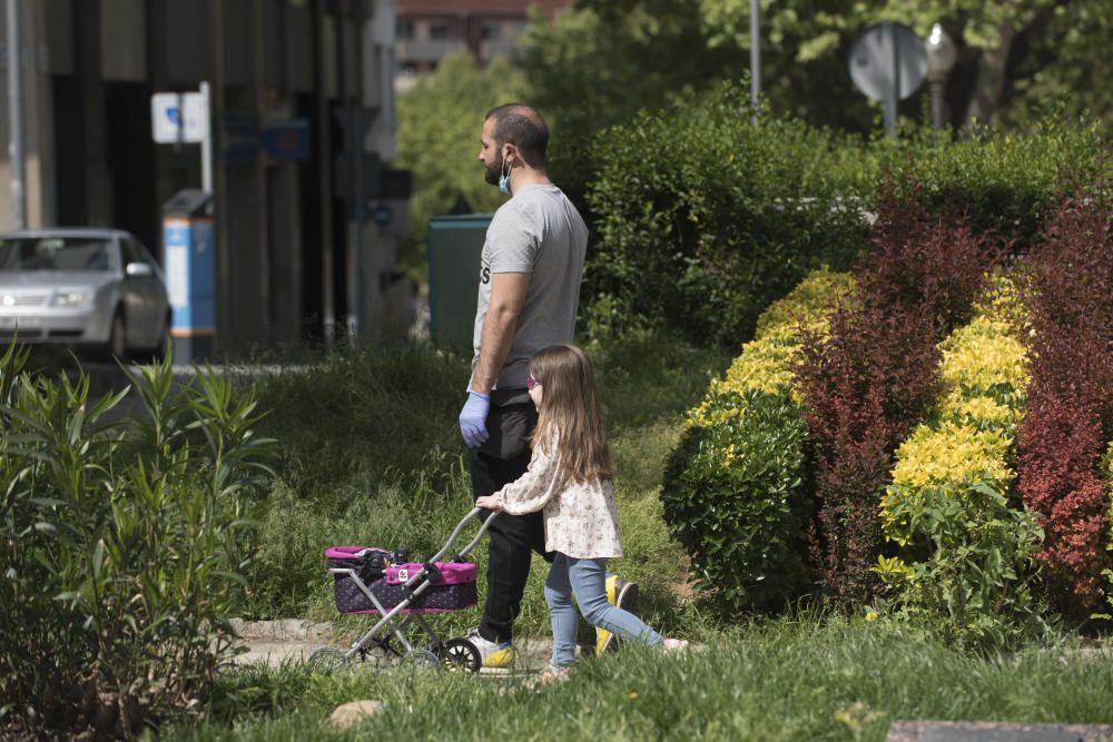 Els menors de 14 anys poden sortir a passejar una hora al dia acompanyats d''un adult