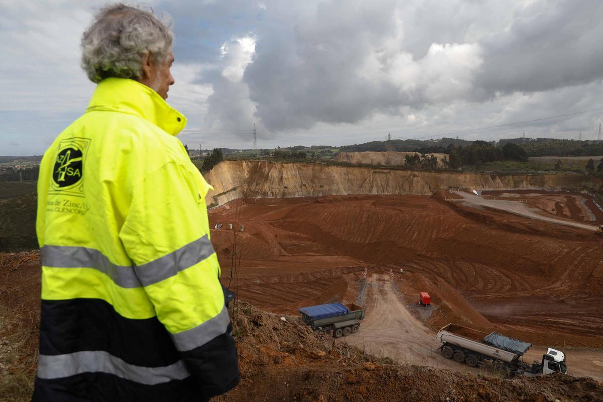 El depósito de jarofix de Asturiana de Zinc.