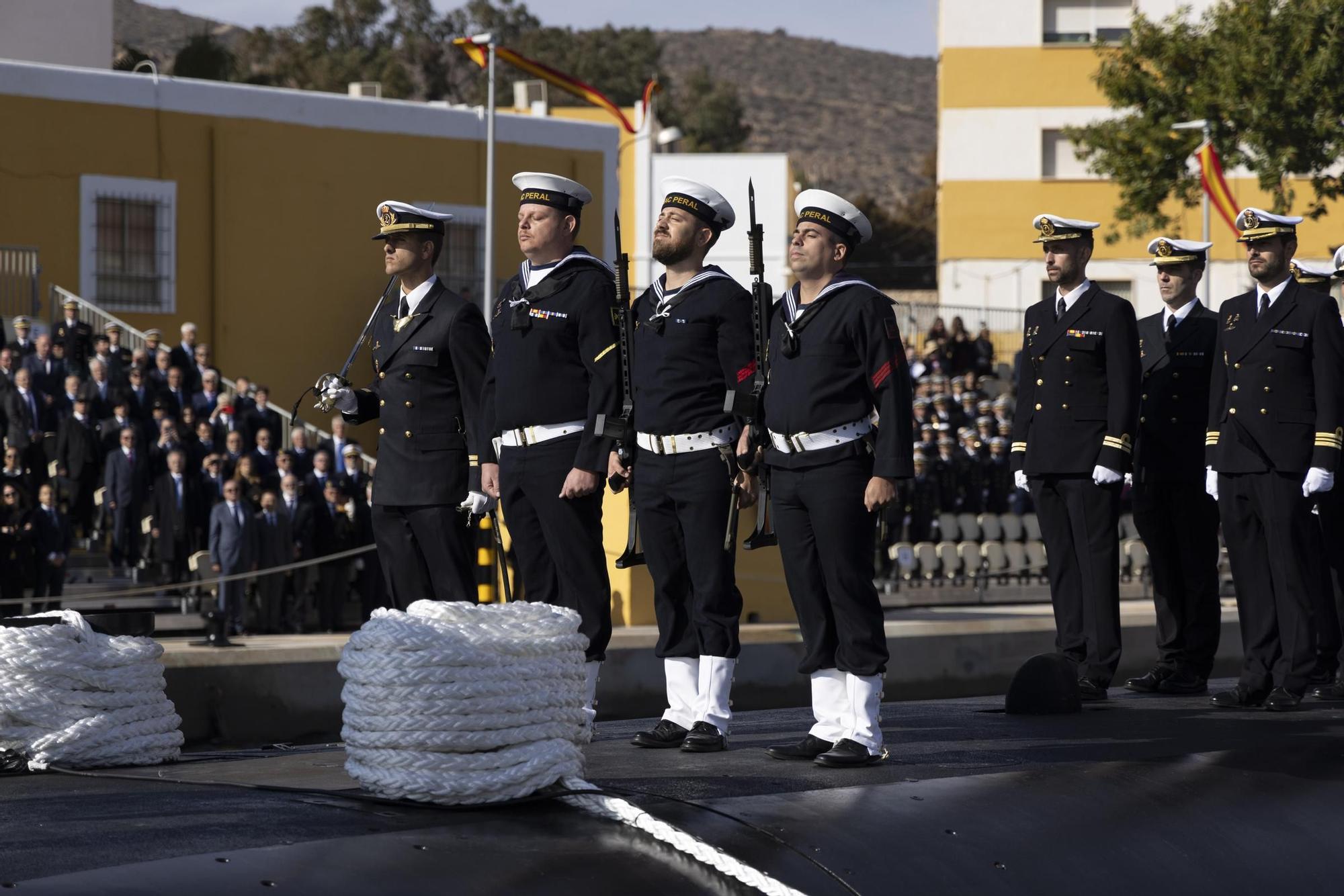 FOTOS: La Armada recibe el submarino S-81 de manos de Navantia