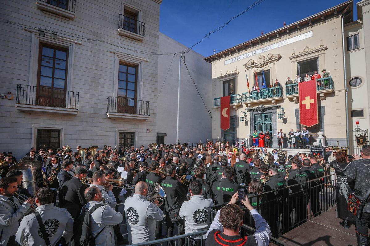 Aquí están las mejores imágenes del Medio Año Festero de Orihuela 2026