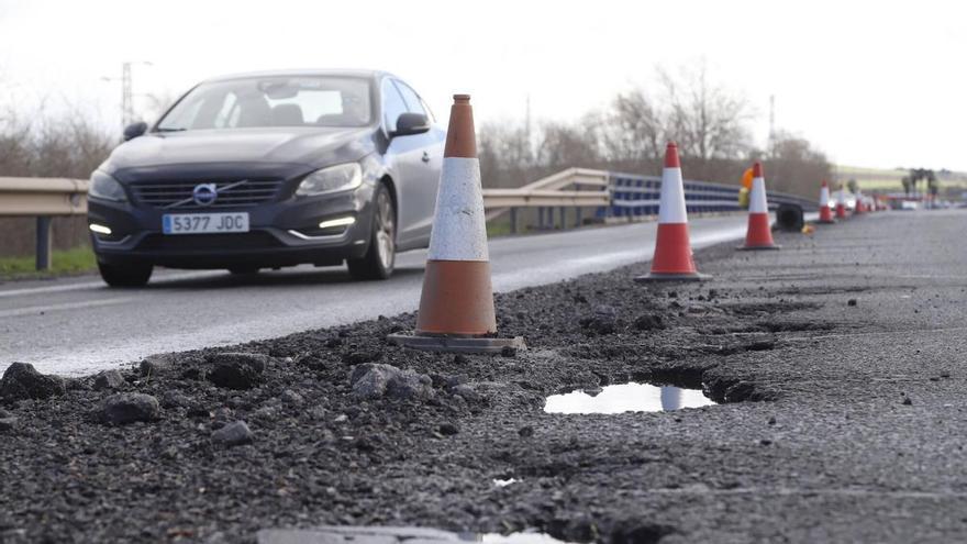 Transportes se compromete a rehabilitar los tramos dañados de la A-4 por el temporal más allá de la transformación integral prevista