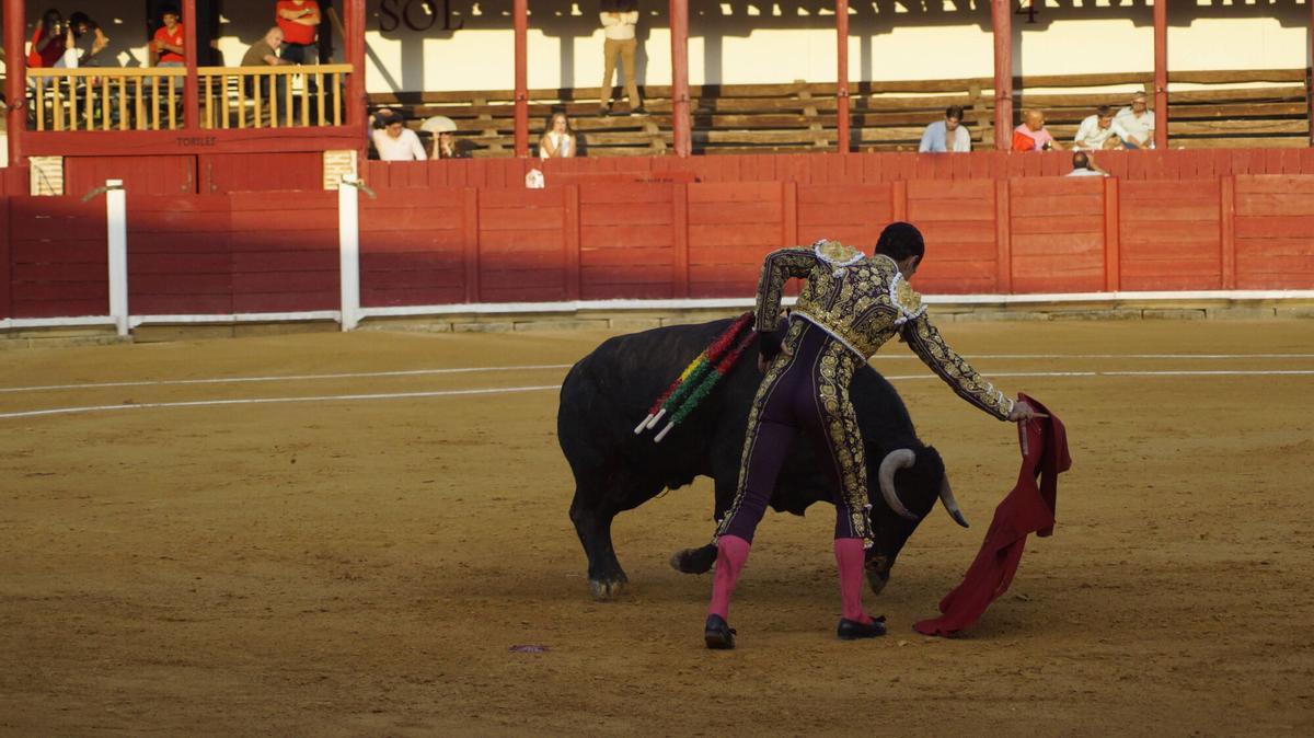 Ismael Martín abrió la triple puerta grande de la plaza de toros de Toro junto a sus compañeros de terna, Alejandro Talavante y Tomás Rufo, en un encierro de presencia y juego desigual de El Vellosino