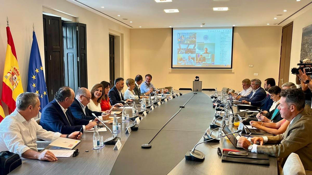Un momento de la reunió del consejo de la APV, en el edificio del Reloj.