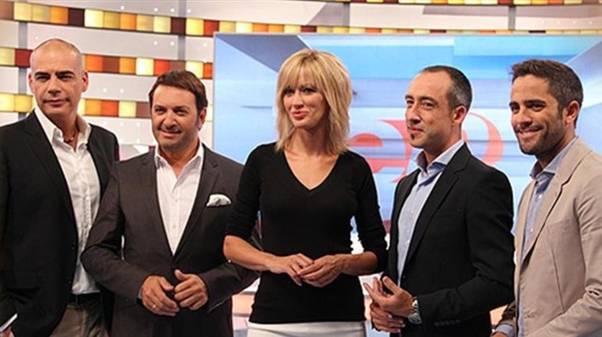 Nacho Abad i Albert Castillón, a l’esquerra de Susanna Griso i el seu equip d’’Espejo público’. Nacho Abad i Albert Castillón, a l’esquerra de Susanna Griso i el seu equip d’’Espejo público’.