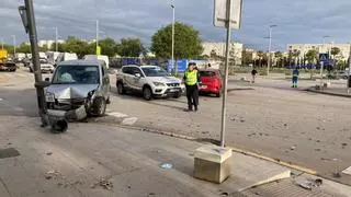 Aparatoso accidente de una furgoneta en Nou Llevant