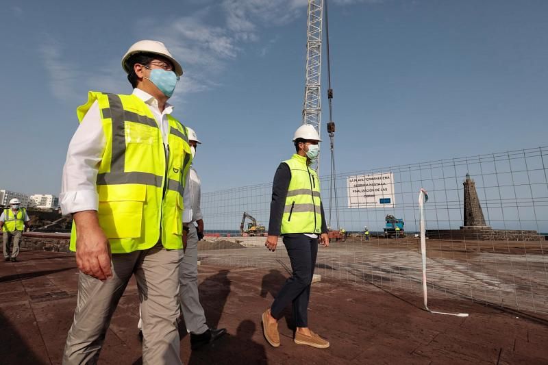 Coloca los bloques en el dique de Bajamar