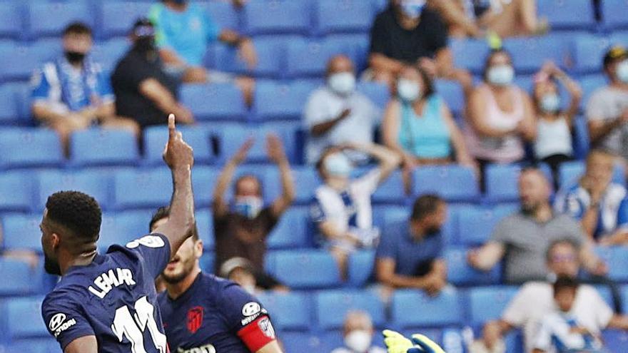 Lemar celebra el gol de la victoria rojiblanca. |  // ALBERT GEA