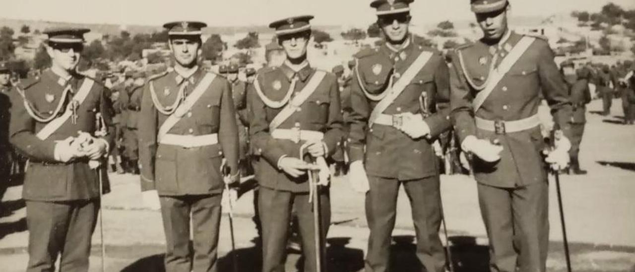 El expresidente del Gobierno Felipe González, el primero a la derecha, en el CIR de Cáceres.