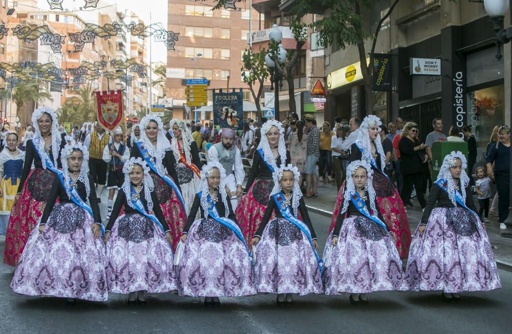 El pregón de las Hogueras 2019 da la bienvenida al Fuego a la ciudad de Alicante