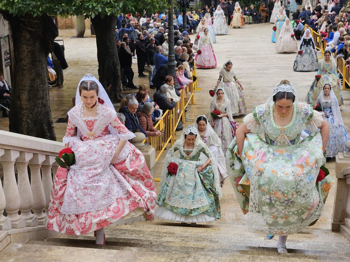 Una imagen de la ofrenda celebrada esta mañana en Cullera.