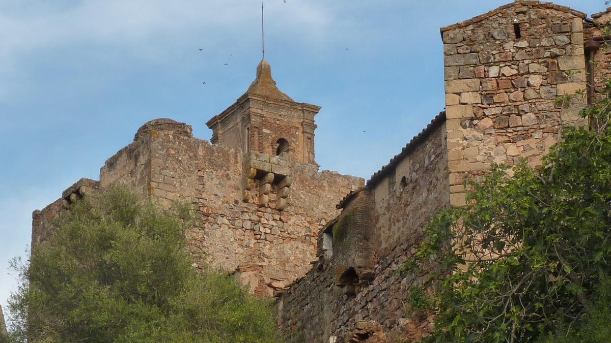 Más de mil monumentos, 61en Extremadura, permanecen en la Lista Roja del Patrimonio.