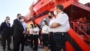 El 21 de noviembre de 2020, Ángel Víctor Torres y José Luis Ábalos visitan el centro de Coordinación de Salvamento Marítimo de Las Palmas y la Capitanía Marítima a causa del fuerte repunte migratorio que vivían las Islas.