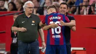 Fermín brinda el gol y el abrazo para despedir bien a Xavi