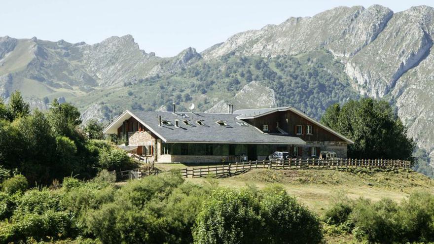 La energía &quot;verde&quot; no prende en Brañagallones: la caldera de pellets del refugio lleva cuatro años almacenada en una nave sin ser instalada